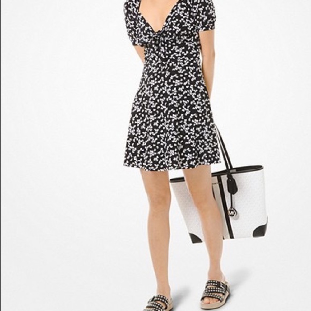 MICHAEL KORS
Printed Tie-front Dress